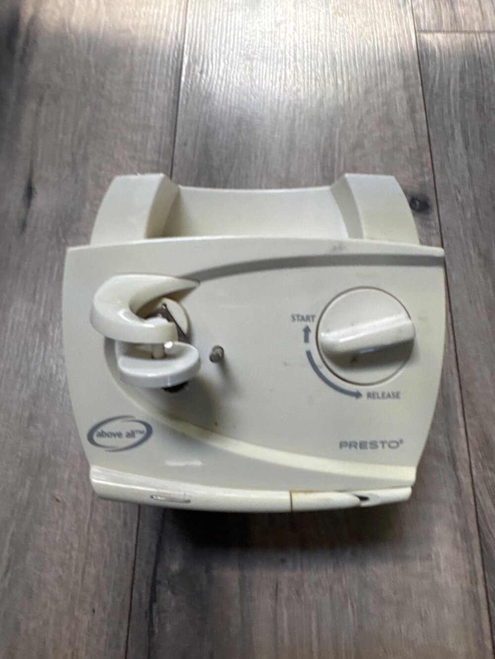 Presto Above All Electric Can Opener White Model 05642 Household Use Only 120 Vo